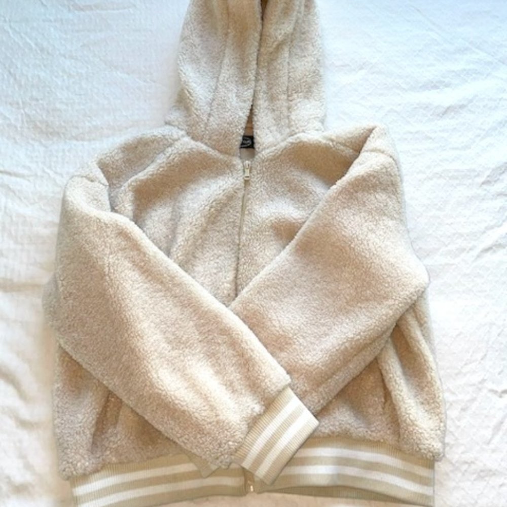 Scoop Cream Bomber